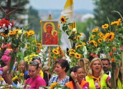 Một cuộc rước kiệu Đức Mẹ ở Ba Lan