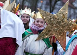 Các Ca viên Ngôi sao của Đức trong chiến dịch hát thánh ca Giáng sinh lạc quyên giúp trẻ em nghèo trên thế giớ