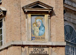 ĐGH Gioan Phaolô II ‘được phép’ tha thiết sùng kính Đức Maria