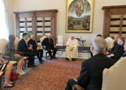 ĐTC gặp các giám đốc các tạp chí của Dòng Tên  (Vatican Media)