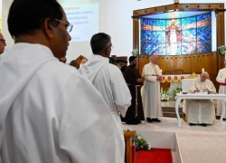 Gặp gỡ các Giám mục, linh mục, tu sĩ, chủng sinh và nhân viên mục vụ  (Vatican Media)