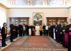 ĐTC gặp các thành viên của Uỷ ban Giáo hoàng về Kinh Thánh  (VATICAN MEDIA Divisione Foto)