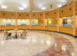 Bên trong ngân hàng Vatican