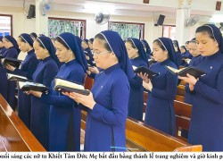 Bầu Khí Thánh Thiêng Bên Chúa Của Chị Em Khiết Tâm Trong Những Ngày Tĩnh Tâm
