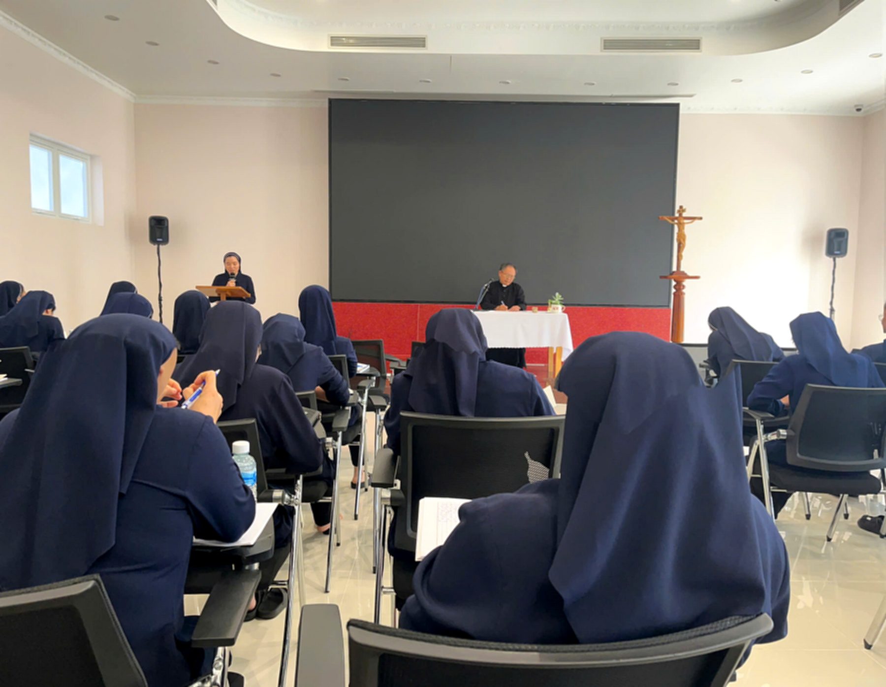 CHÚA NHẬT II MÙA PHỤC SINH - KÍNH LÒNG CHÚA THƯƠNG XÓT