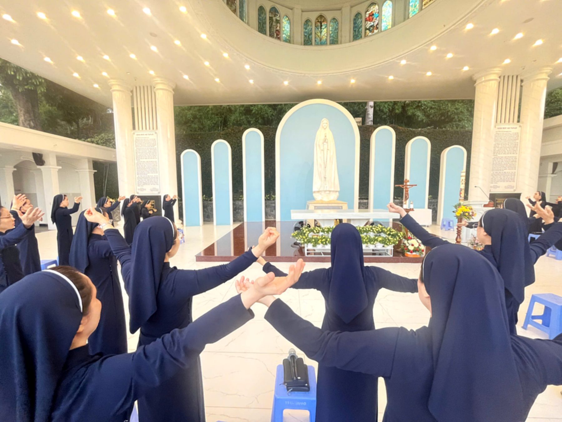 hoi dong khiet tam duc me (6) hoi dong khiet tam duc me (6)