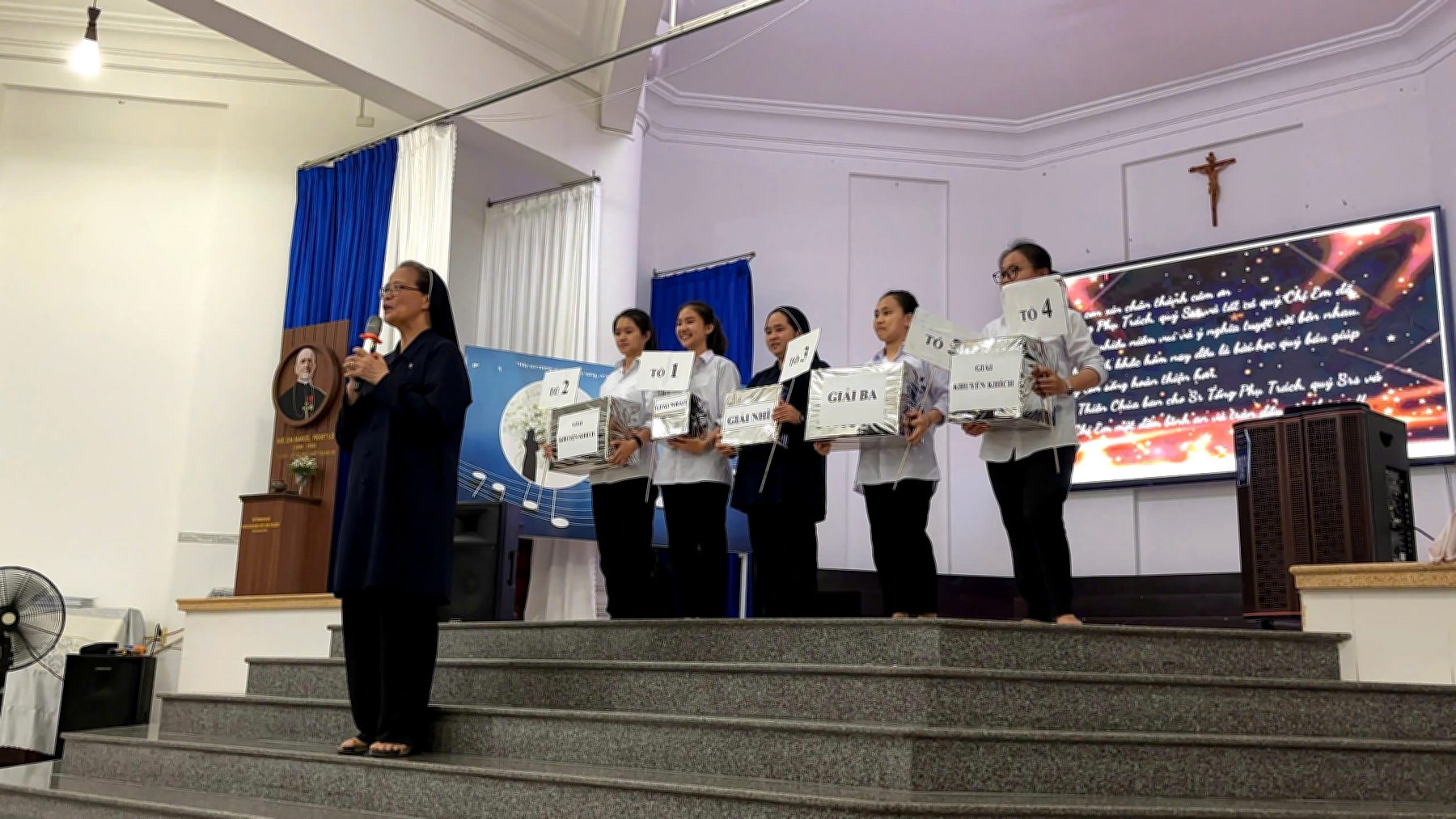 hoi dong khiet tam duc me (21)