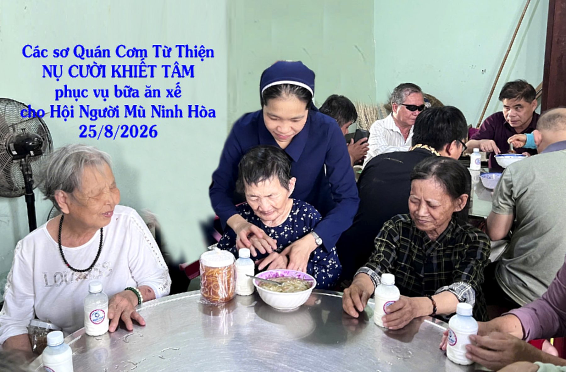 Ban Bác Ái Khiết Tâm Đức Mẹ đem yêu thương đến với bà con nghèo vùng núi Xuân Sơn và niềm vui cho Người Khiếm Thị Ninh Hòa