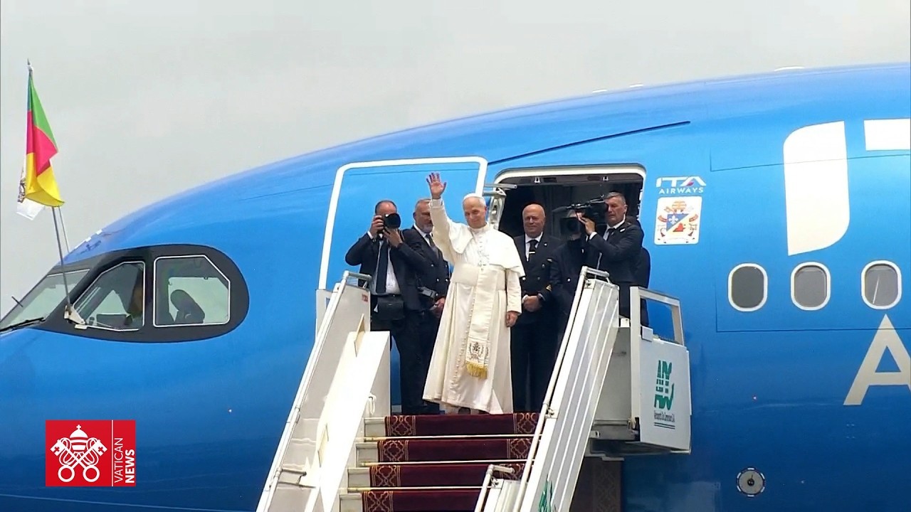 Đức Lêô XIV rời Cameroon và lên đường đến Angola