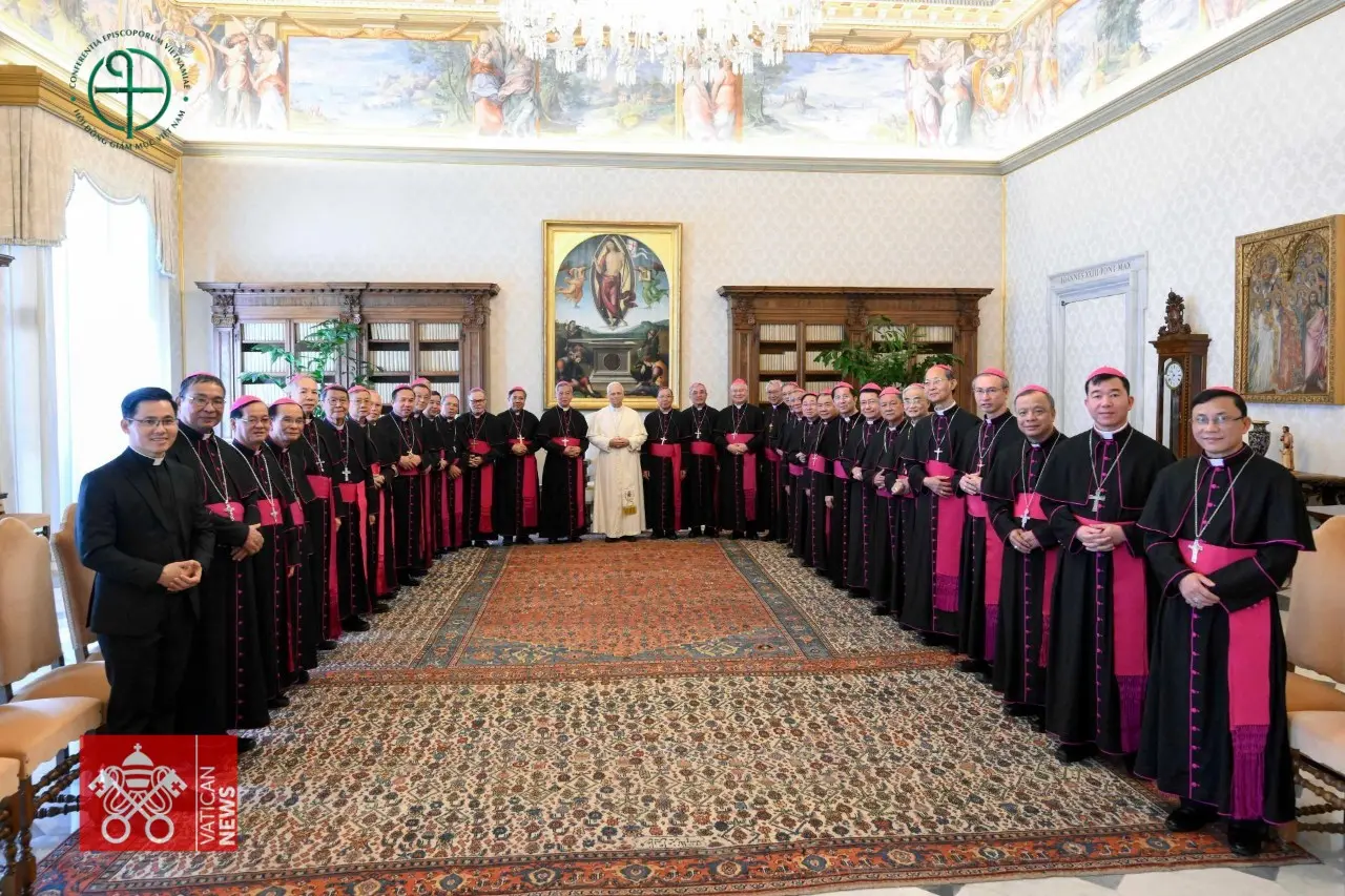 Ad Limina 2026 - Ngày V: Viếng mộ Thánh Phêrô và yết kiến Đức Thánh Cha Lêô XIV