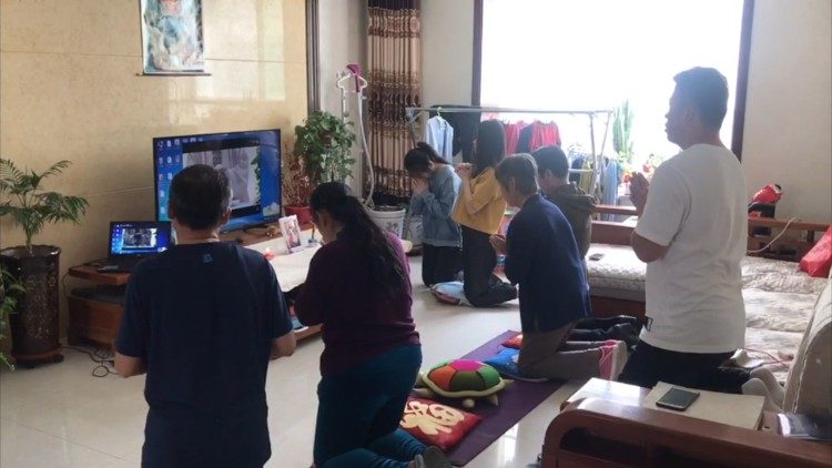 Hàng ngàn người Trung Quốc tham dự trực tuyến Thánh lễ ĐTC cử hành trong thời gian cách ly