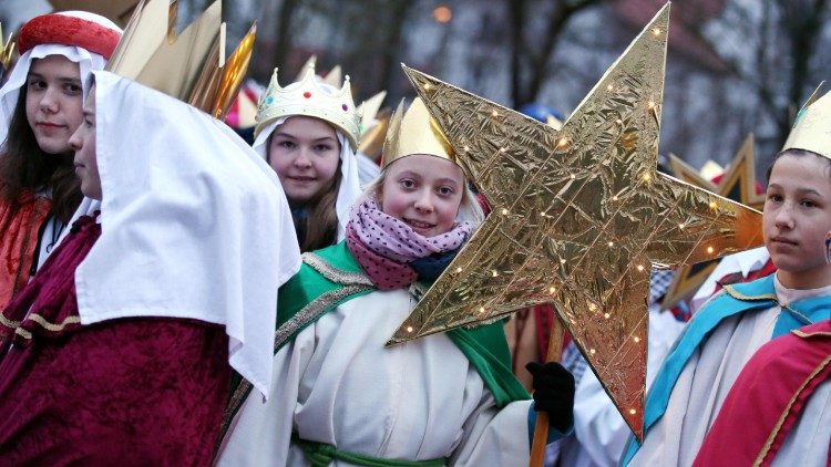 Các Ca viên Ngôi sao của Đức trong chiến dịch hát thánh ca Giáng sinh lạc quyên giúp trẻ em nghèo trên thế giớ