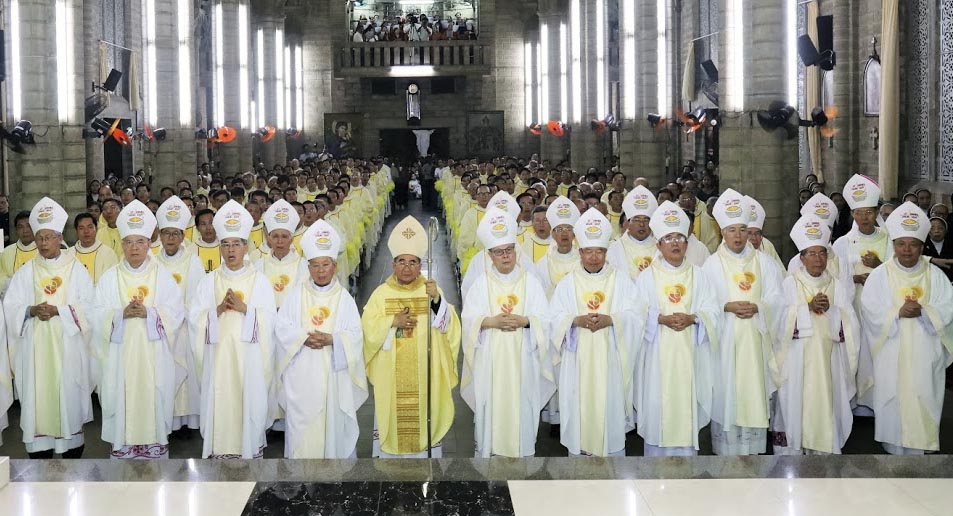 Thánh lễ 50 năm Linh mục Đức Cha Giuse Võ Đức Minh & 350 năm Đức Cha Lambert đến Nha Trang
