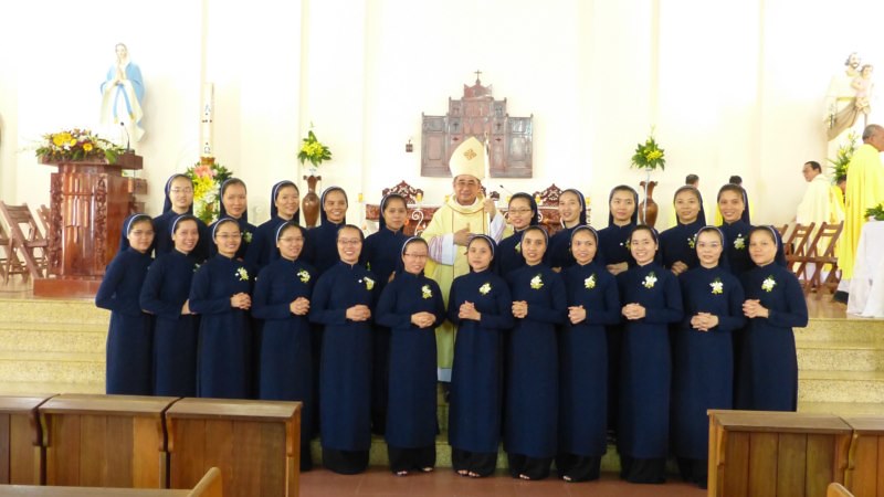 Hội Dòng Khiết Tâm Đức Mẹ Mừng 22 Nữ Tu Lớp ĐanTiên Khấn 2017