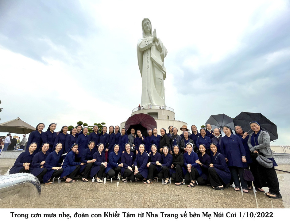 Cộng đoàn Nhà Mẹ Khiết Tâm hành hương Mẹ Núi Cúi