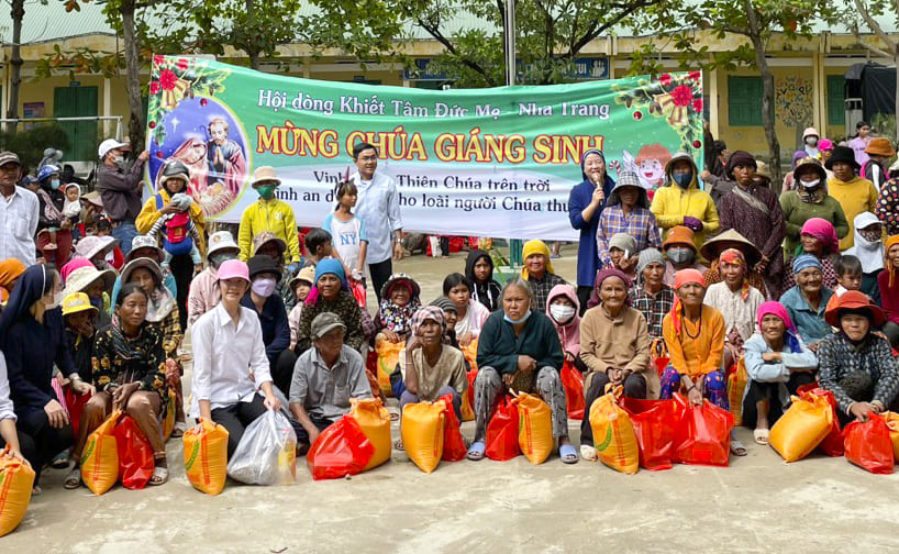 Hội dòng Khiết Tâm Đức Mẹ tặng quà Giáng Sinh 2022 bà con dân tộc nghèo tại Mỹ Sơn-Ninh Thuận