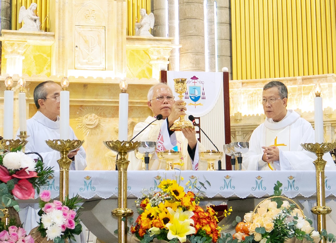 Thánh lễ mừng kính trọng thể lễ Đức Maria Vô Nhiễm Nguyên Tội bổn mạng giáo phận Nha Trang ngày 8-12-2023