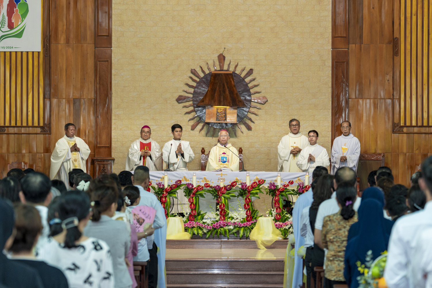 đền thánh mẹ nhân lành (8)