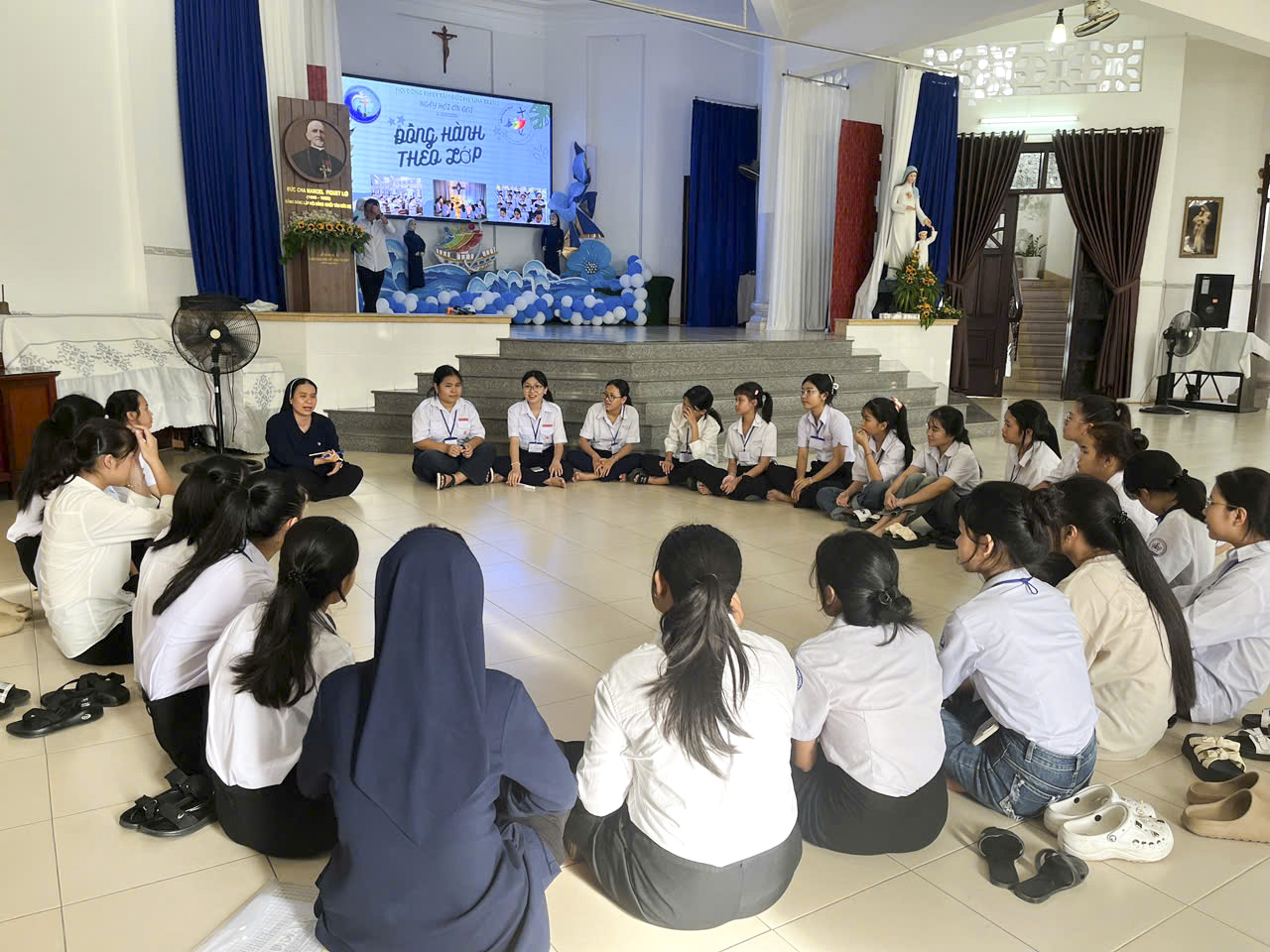 hop mạt ơn gọi khiet tam duc me 2025 2