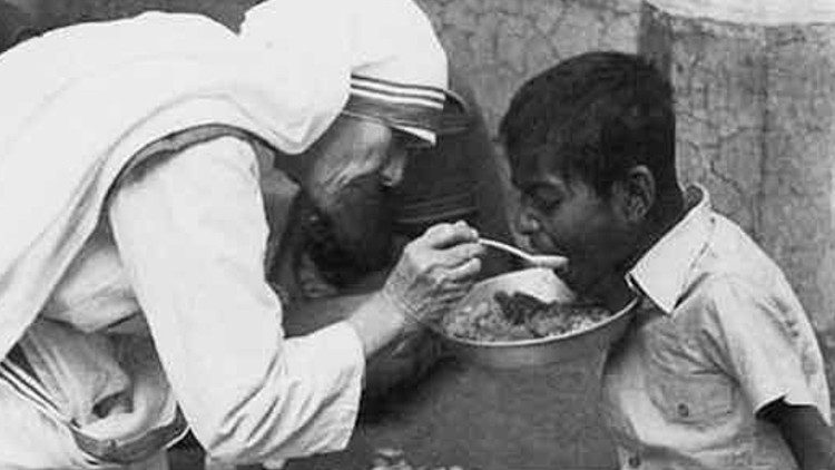 Triển lãm về Mẹ Têrêsa Calcutta như dấu chỉ Hy vọng trong Ngày Năm Thánh Giới trẻ