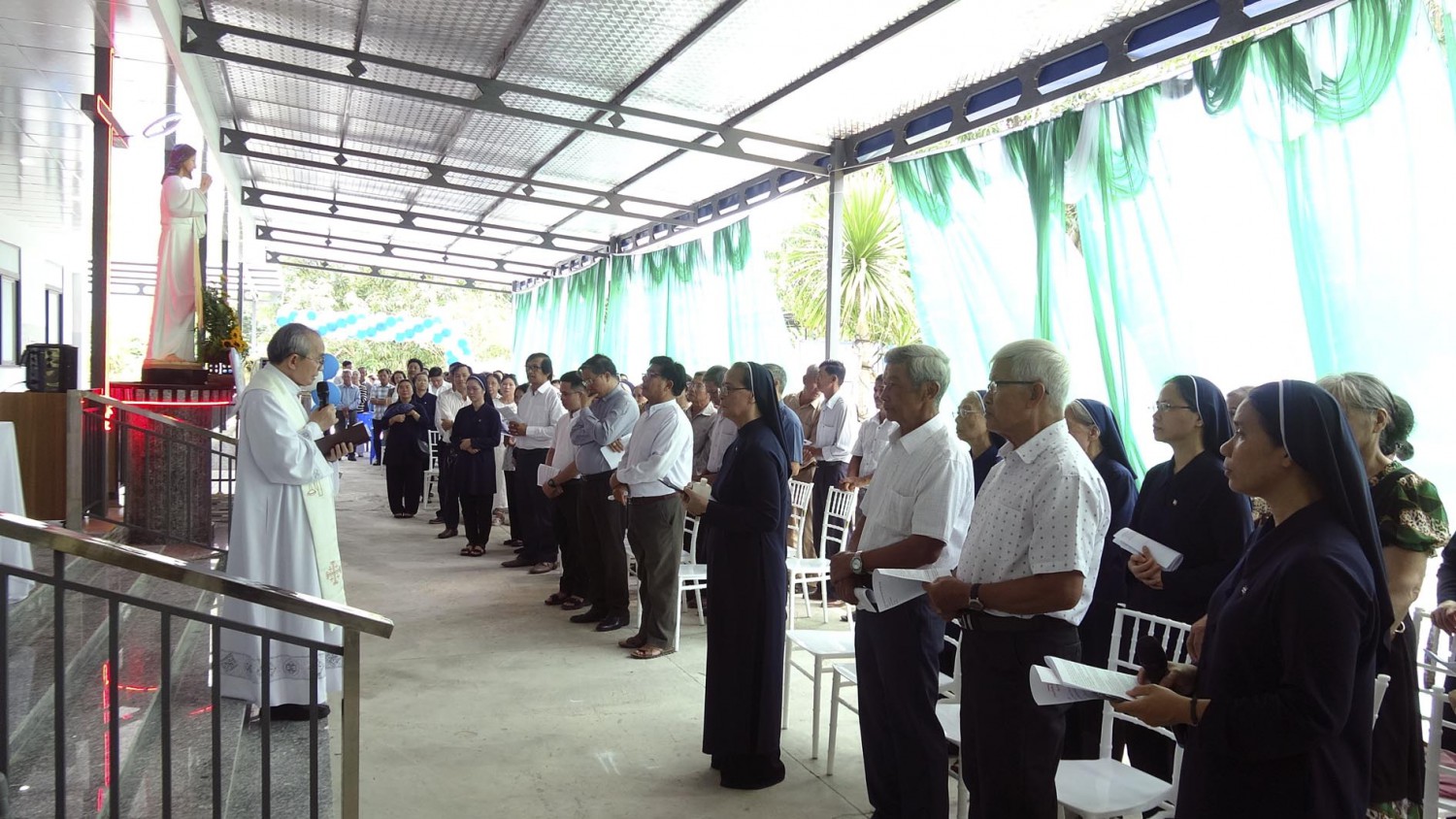 phong kham khiet tam hoa tan 17
