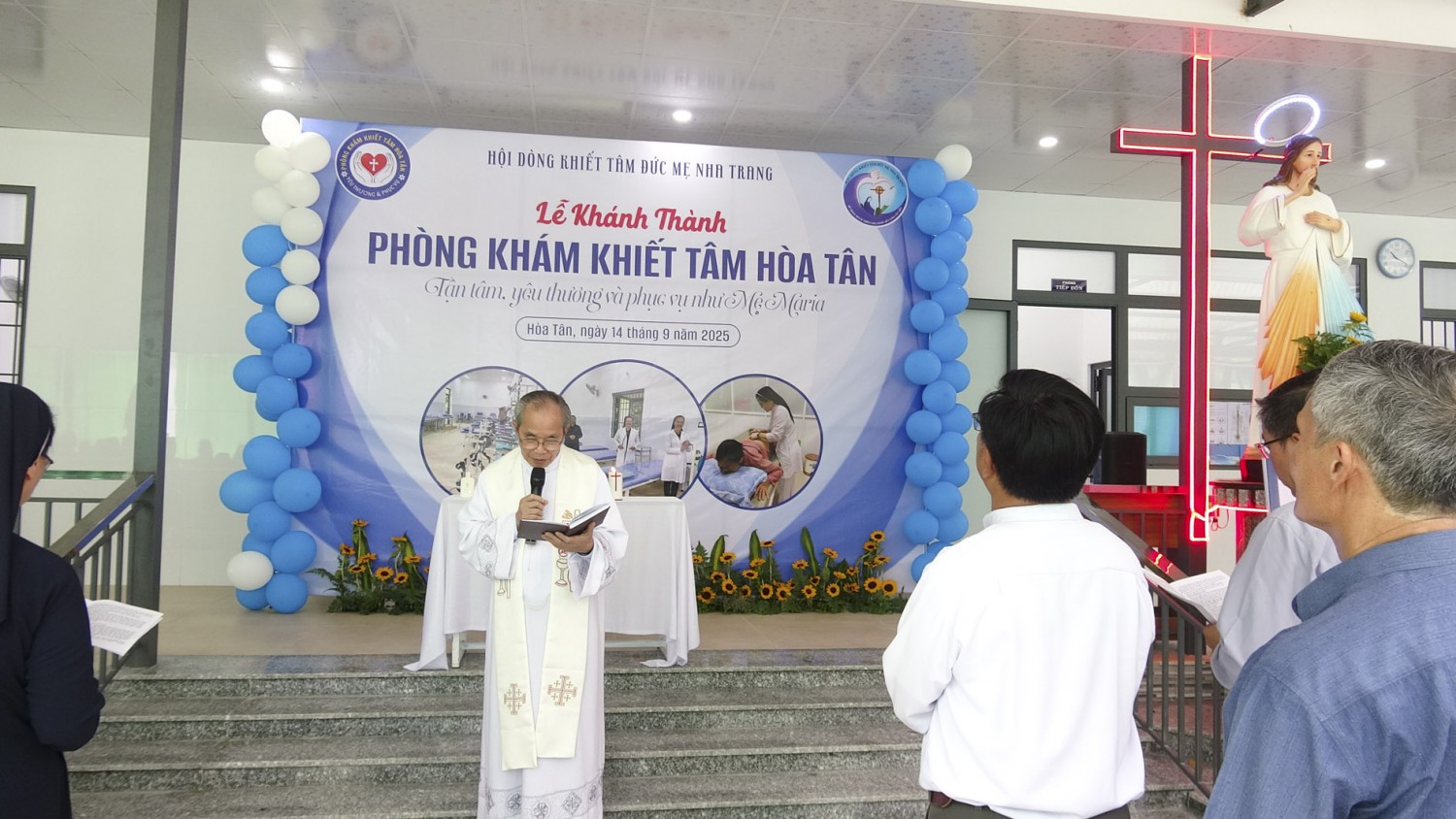 phong kham khiet tam hoa tan 18