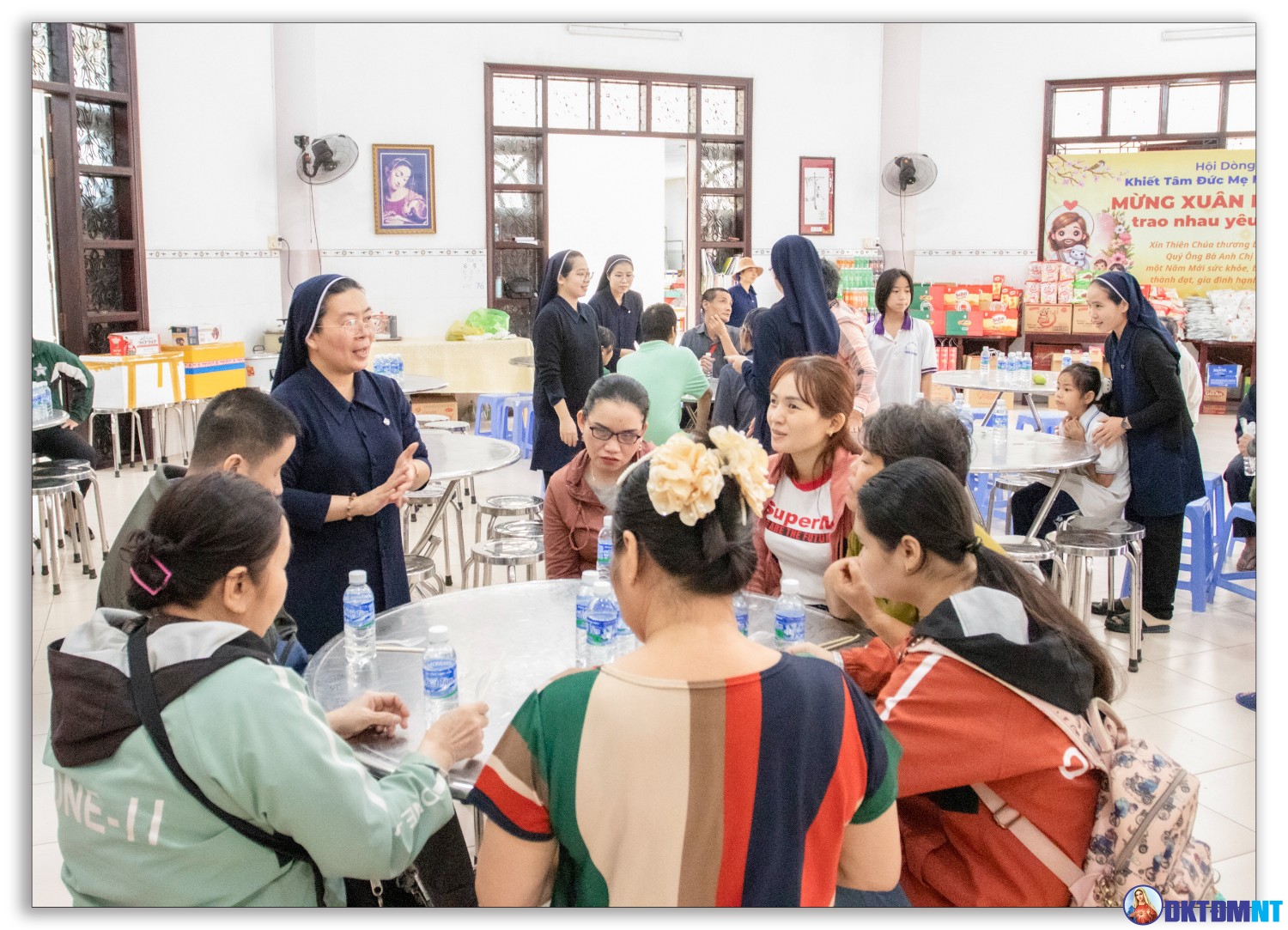 Tiệc Tất Niên và Hội Chợ Xuân 2025 cho Những Người Kém May Mắn do Hội dòng Khiết Tâm Đức Mẹ tổ chức