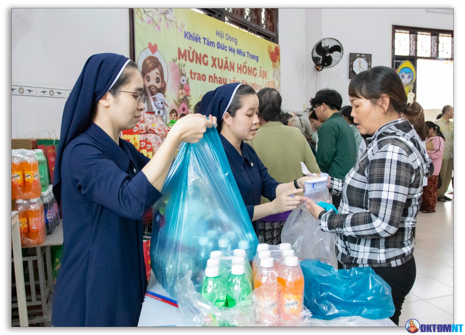 Tiệc Tất Niên và Hội Chợ Xuân 2025 cho Những Người Kém May Mắn do Hội dòng Khiết Tâm Đức Mẹ tổ chức