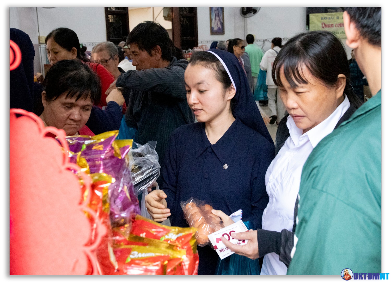 Tiệc Tất Niên và Hội Chợ Xuân 2025 cho Những Người Kém May Mắn do Hội dòng Khiết Tâm Đức Mẹ tổ chức