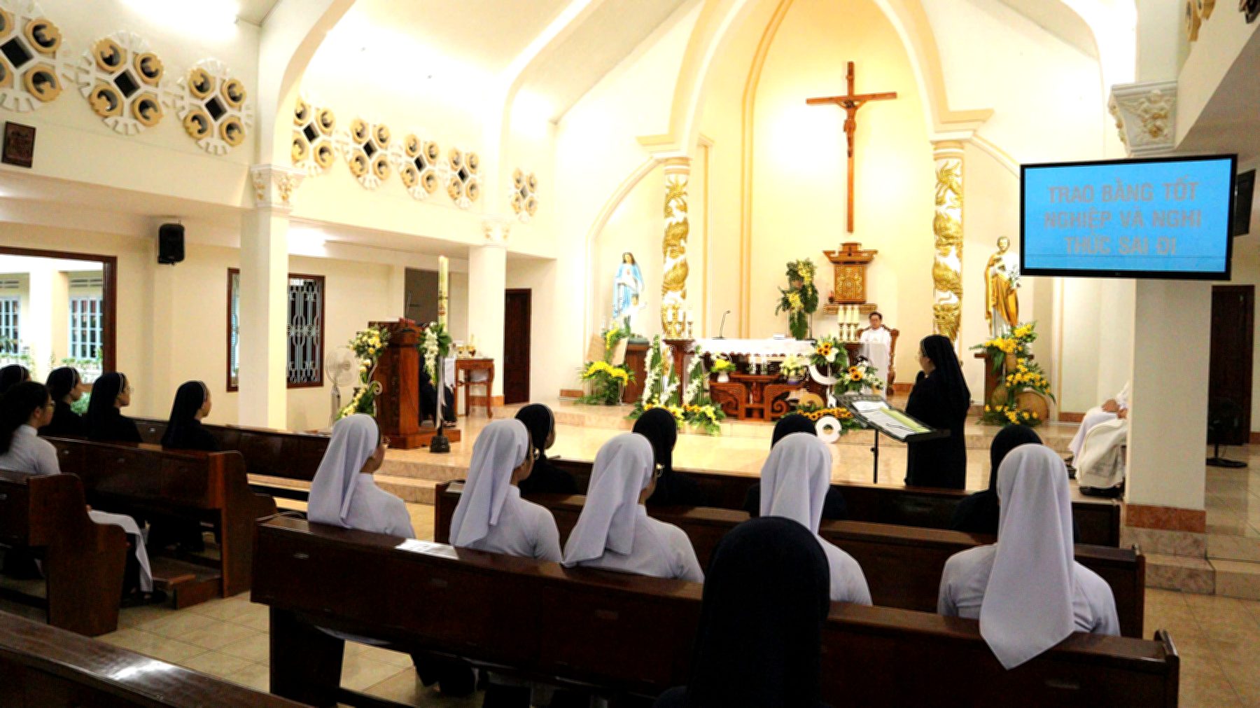 hoc vien teresa avila khiet tam (11).jpg